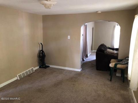78 Smith St, Coldwater, MI 49036 photo 5