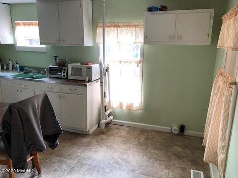 78 Smith St, Coldwater, MI 49036 photo 8