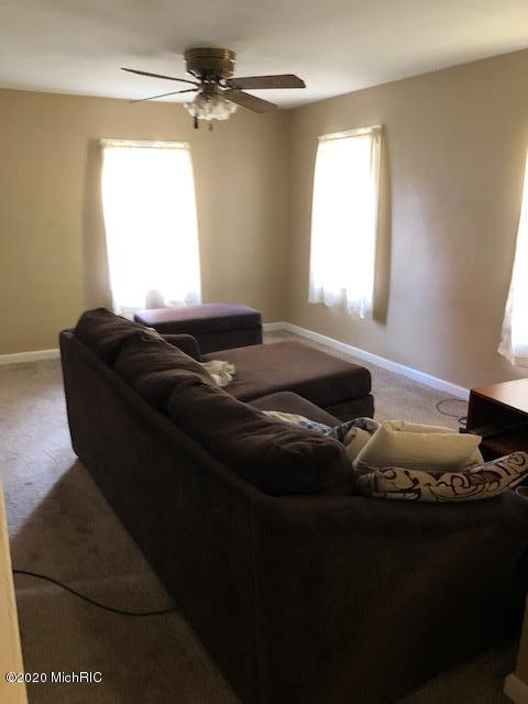 78 Smith St, Coldwater, MI 49036 photo 2