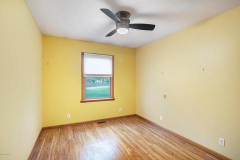 6107 Clise Rd, Bath, MI 48808 photo 18
