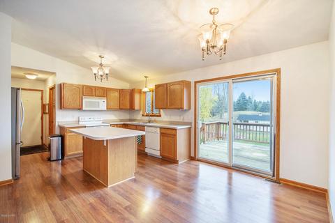 6107 Clise Rd, Bath, MI 48808 photo 16