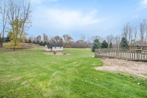 6107 Clise Rd, Bath, MI 48808 photo 3