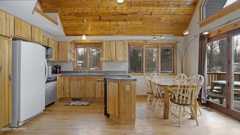 6623 E Deerwood Dr, White Cloud, MI 49349 photo 10