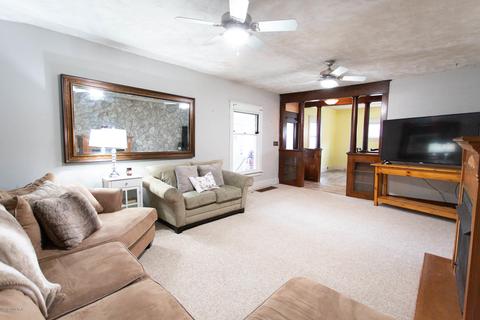 306 Cherry St, Freeport, MI 49325 photo 18