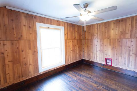306 Cherry St, Freeport, MI 49325 photo 28