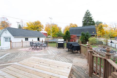 306 Cherry St, Freeport, MI 49325 photo 13