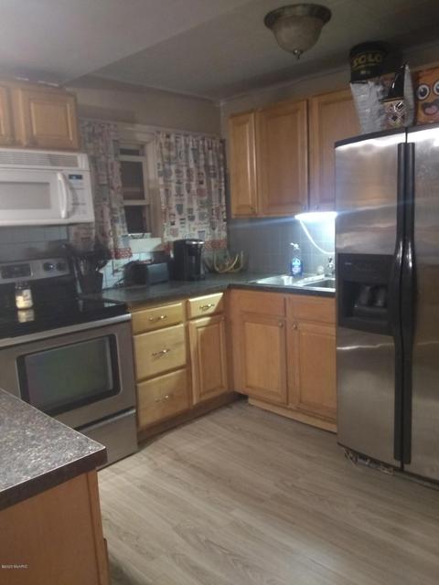 4240 Thompson Ct Rd SW, Stanton, MI 48888 photo 2