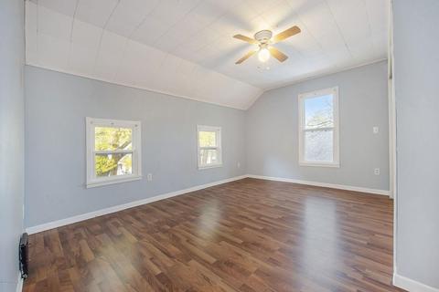 107 W Hanover St, Marshall, MI 49068 photo 8