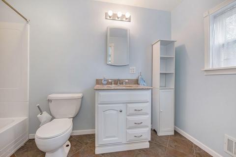 107 W Hanover St, Marshall, MI 49068 photo 7