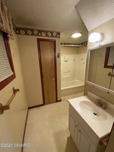 104 W Silver St, Reading, MI 49274 photo 16