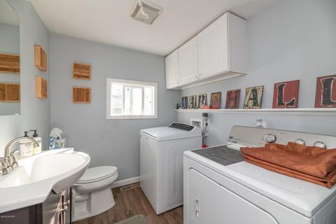 614 E Bridge St, Plainwell, MI 49080 photo 16