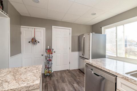 614 E Bridge St, Plainwell, MI 49080 photo 18