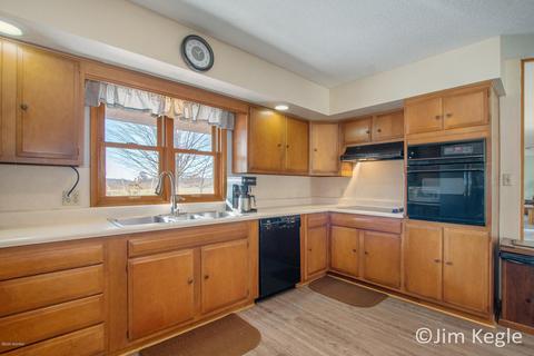 8022 W Stanton Rd, Stanton, MI 48888 photo 9