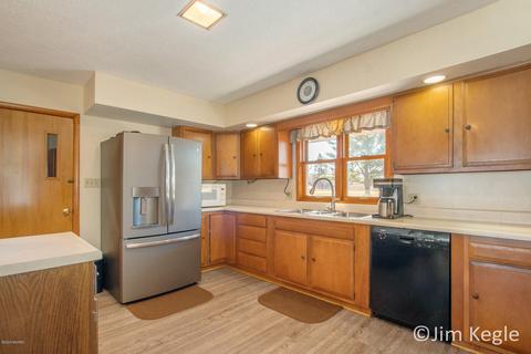 8022 W Stanton Rd, Stanton, MI 48888 photo 10