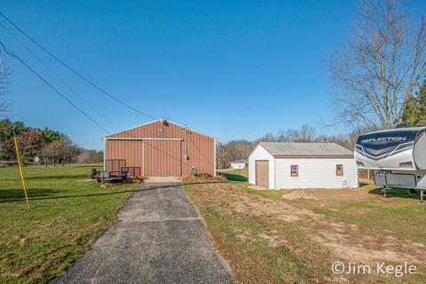 8022 W Stanton Rd, Stanton, MI 48888 photo 32