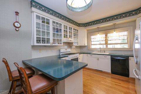 335 E Bridge St, Plainwell, MI 49080 photo 14