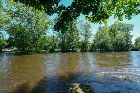 335 E Bridge St, Plainwell, MI 49080 photo 30