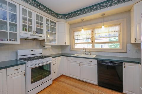 335 E Bridge St, Plainwell, MI 49080 photo 15