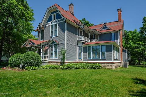 335 E Bridge St, Plainwell, MI 49080 photo 1