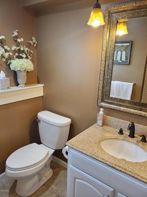 8711 Rivercrest Dr, Jenison, MI 49428 photo 25