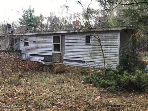 8236 Bradley Rd, Belding, MI 48809 photo 5