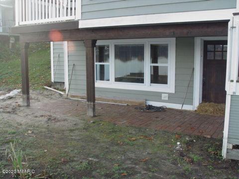 340 Phillips Dr, Trufant, MI 49347 photo 6