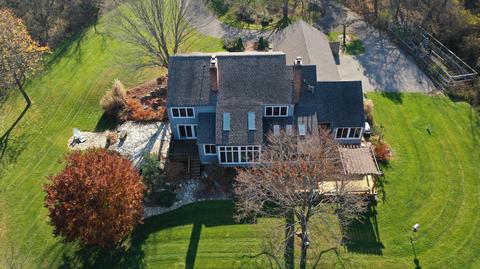 7673 Silverthorn Dr SE, Ada, MI 49301 photo 2