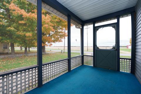 313 E Maple St, Climax, MI 49034 photo 3