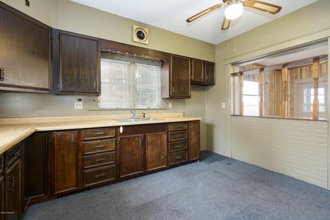 313 E Maple St, Climax, MI 49034 photo 10