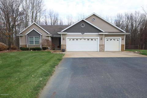 4093 Sandy Ridge Dr, Dorr, MI 49323 photo 1