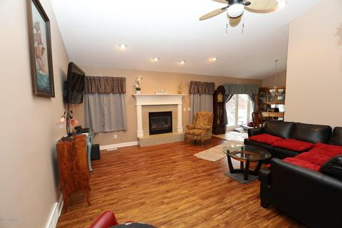 4093 Sandy Ridge Dr, Dorr, MI 49323 photo 13