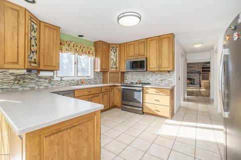 6460 Ormada Dr, Kalamazoo, MI 49048 photo 8