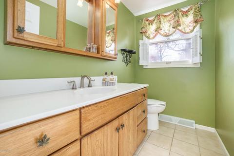 6460 Ormada Dr, Kalamazoo, MI 49048 photo 14