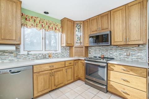 6460 Ormada Dr, Kalamazoo, MI 49048 photo 7