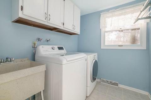 6460 Ormada Dr, Kalamazoo, MI 49048 photo 13