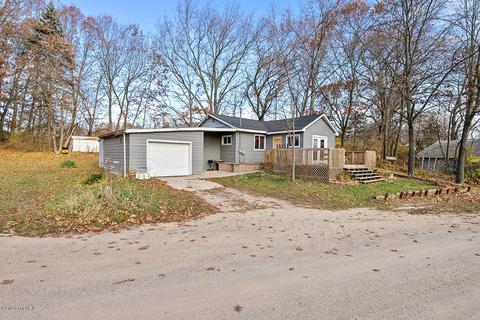 412 Adele Dr, Trufant, MI 49347 photo 23