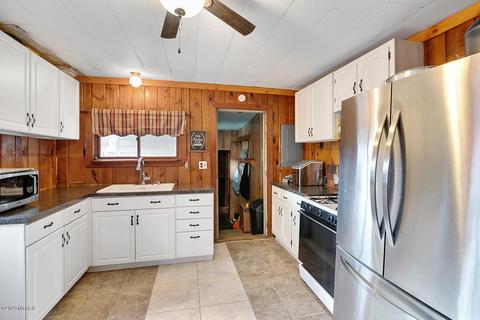 412 Adele Dr, Trufant, MI 49347 photo 6