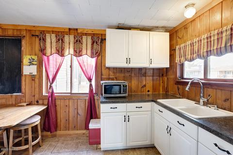 412 Adele Dr, Trufant, MI 49347 photo 7