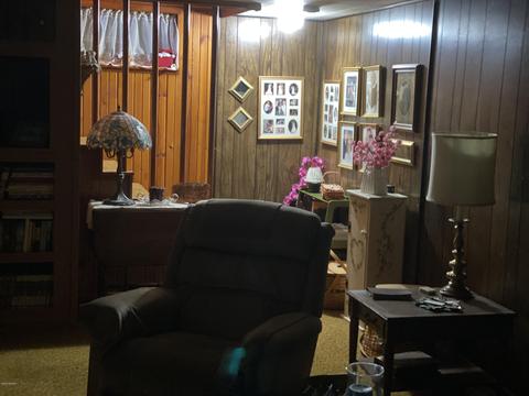 617 Devonshire Dr, Sturgis, MI 49091 photo 9
