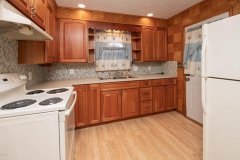 8080 E Day Rd, Bellevue, MI 49021 photo 2