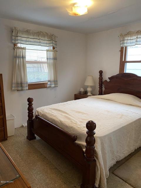 28484 S S Shr, Gobles, MI 49055 photo 10