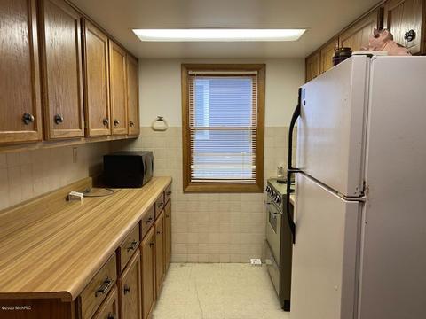 28484 S S Shr, Gobles, MI 49055 photo 7
