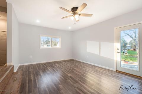 509 E Forrest St, Edmore, MI 48829 photo 4