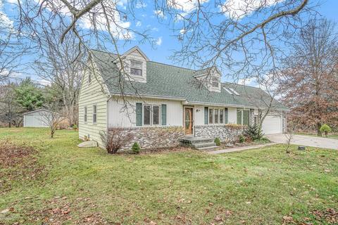 9211 28th St SE, Ada, MI 49301 photo 3