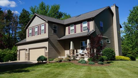 13860 Lapham Dr, Bath, MI 48808 photo 1