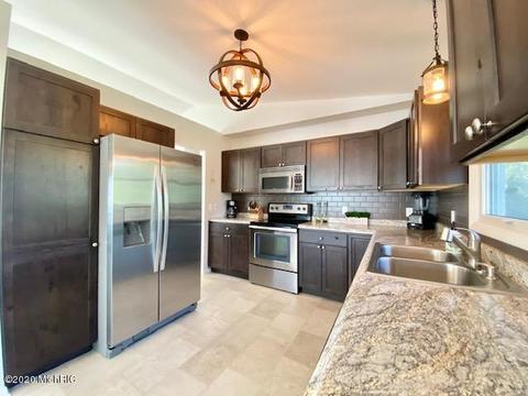 17991 Mohawk Dr, Spring Lake, MI 49456 photo 14