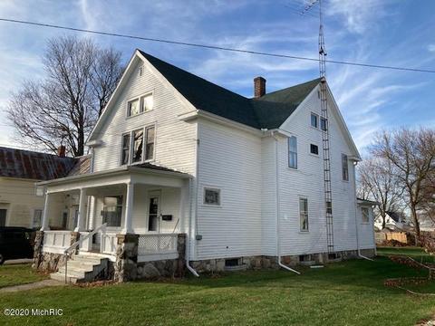 112 Lynn St, Reading, MI 49274 photo 3