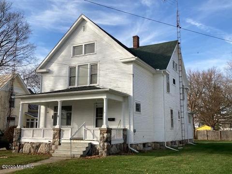 112 Lynn St, Reading, MI 49274 photo 1