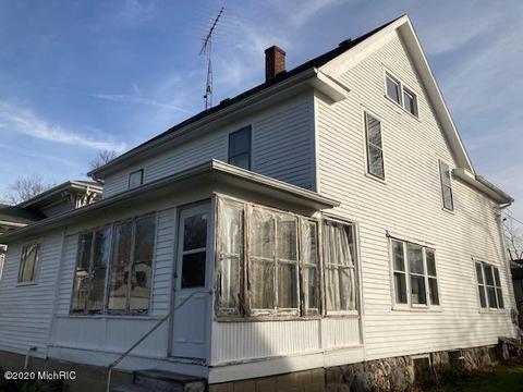 112 Lynn St, Reading, MI 49274 photo 4