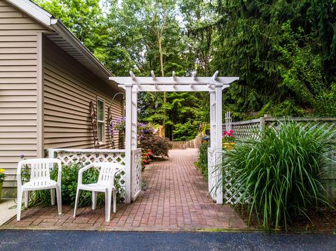 7445 Lindsey Rd, Plainwell, MI 49080 photo 37